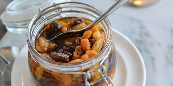 Brodo di uva passa