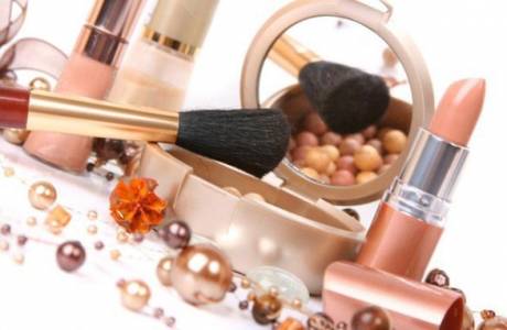 Produits cosmétiques décoratifs