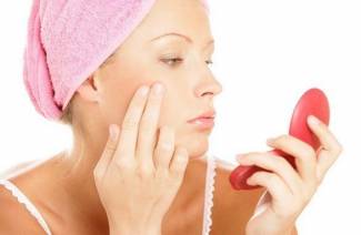 Causes de l'acné sur le visage