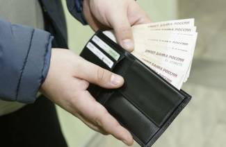 Comment obtenir de l'argent des funérailles pour un retraité décédé