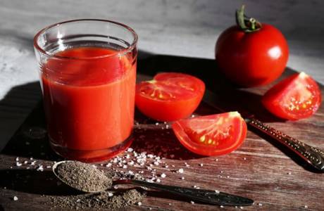 Abnehmen von Tomatensaft