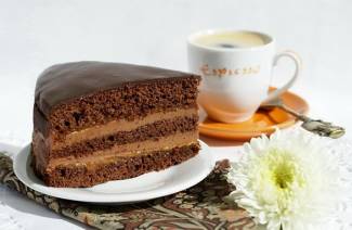 Bolo de Praga