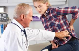 Causes et traitement de la douleur au bas du dos