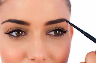 Teinture des sourcils
