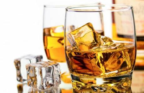 ماذا تشرب الويسكي؟