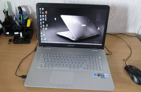Por que o laptop desliga sozinho durante o jogo e o trabalho