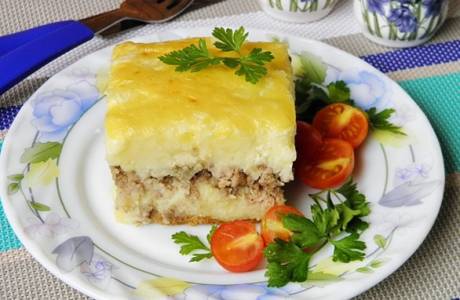 มันฝรั่งกับเนื้อสับในเตาอบ