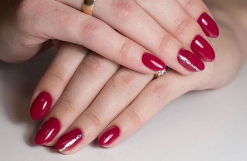 Manucure ongles ovales
