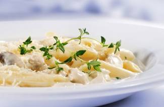 Kanapasta kermakastikkeessa