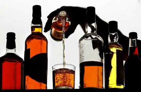 De ce oamenii beau alcool