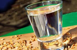 Moonshine trên lúa mì không có men