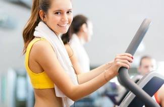 Cum să faci exerciții fizice pe o banda de alergare pentru a slăbi