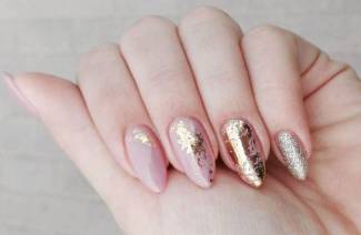 Thiết kế móng tay bằng giấy bạc
