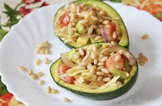 Avokado salotos