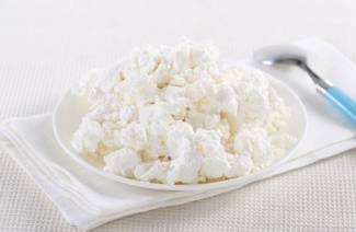É possível congelar queijo cottage
