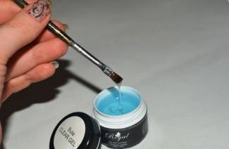 Gel per extensió de les ungles