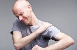 Symptômes de luxation de la clavicule