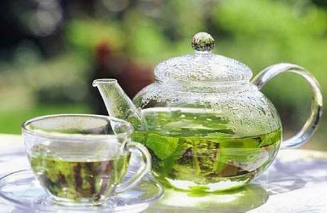 Trà xanh làm tăng hoặc giảm huyết áp