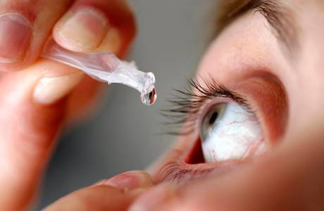 Vitamines pour les yeux en gouttes