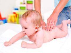 Massage pour les nouveau-nés