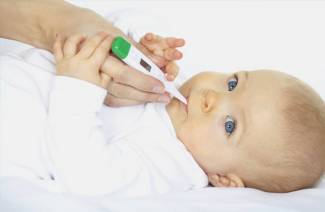 Hogyan lehet csökkenteni a hőmérsékletet egy gyermekben?