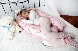Cách chọn gối cho bà bầu.