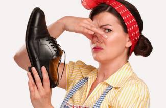 Comment enlever la mauvaise haleine des chaussures