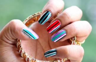 Manucure multicolore