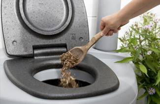 Peat toilet para sa paninirahan sa tag-araw