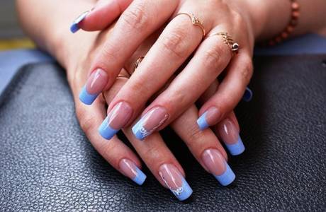 Extension de clou acrylique