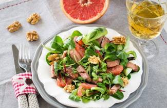 Greyfurt salatası