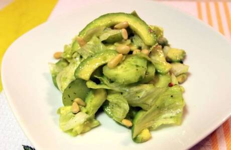 Salada de abacate e pepino