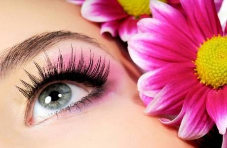Comment faire pousser des cils à la maison