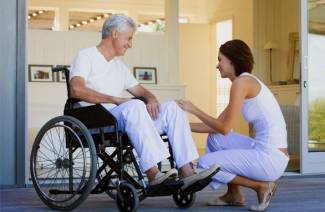 Quels avantages sont fournis aux personnes handicapées de 2 groupes