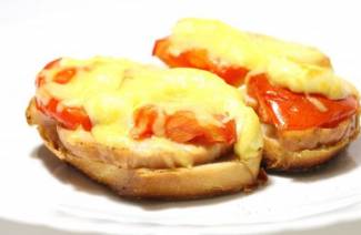 Sandwichs chauds dans une casserole