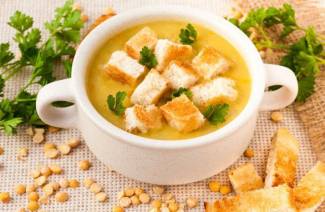 Sopa de pèsols amb carn fumada