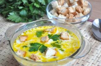 Súp gà phô mai