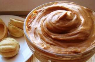 Crema de leche condensada hervida.