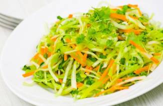 Insalata di cavolo fresca