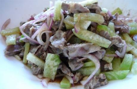 Hühnermagen-Salat