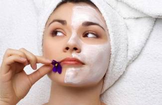 Peeling du visage glycolique à la maison