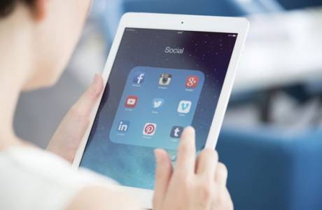 Ieškokite pagal telefono numerį socialiniuose tinkluose