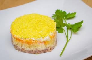 Com fer amanida Mimosa