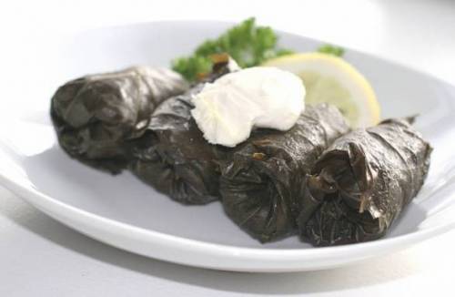 Cum se face dolma din frunze de struguri