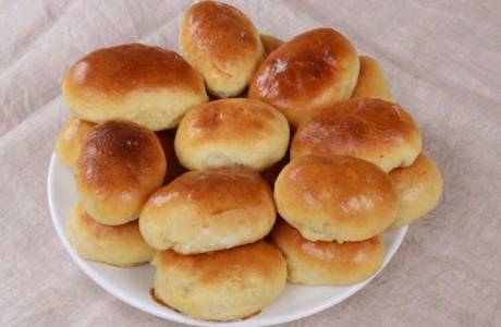 Пайове с ябълки