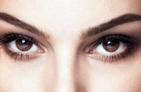 Szemöldök Microblading