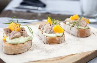 Sandwiches con hígado de bacalao