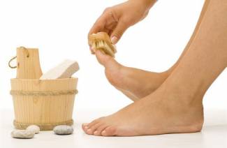 Il rimedio per il fungo sulle gambe tra le dita