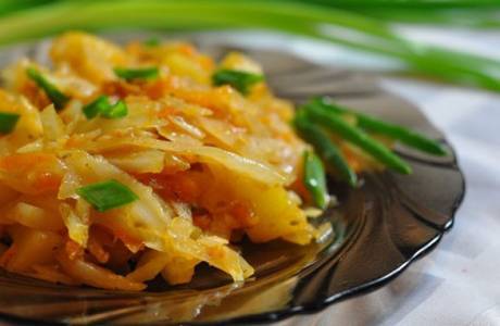 Bắp cải hầm với khoai tây