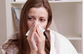 Síntomas de sinusitis y tratamiento en adultos.